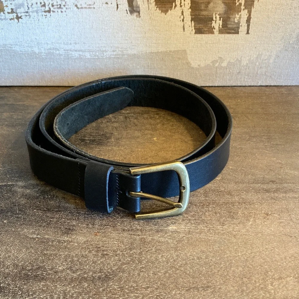 Duluth Trading‎ Men's Black Leather Belt Brushed Gold Buckle Size 48 Classic